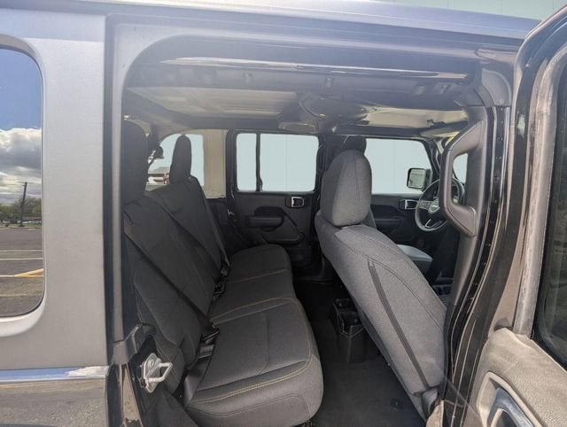 2025 Jeep Wrangler 4-Door Summit 4x4