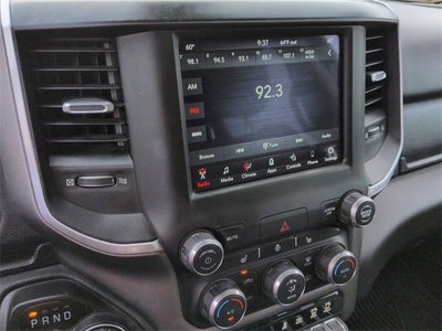 2020 RAM 1500 Big Horn Crew Cab 4x4 5'7" Box