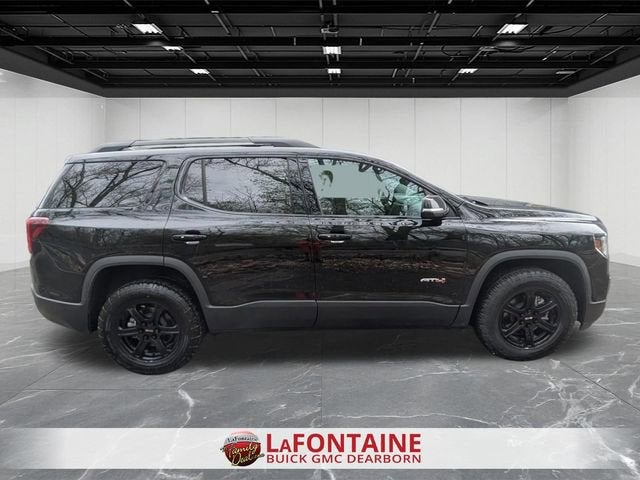2023 GMC Acadia AT4