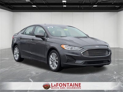 2020 Ford Fusion SE