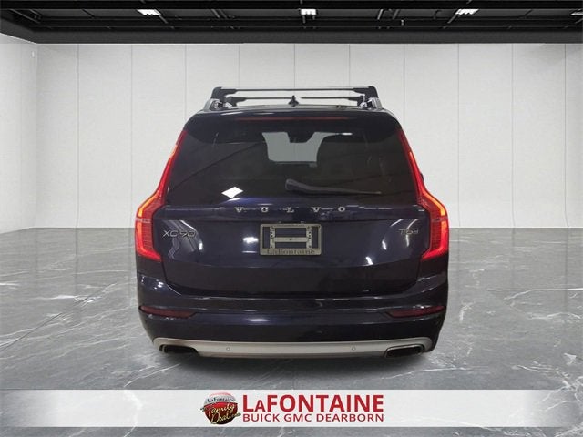 2016 Volvo XC90 T6 Momentum