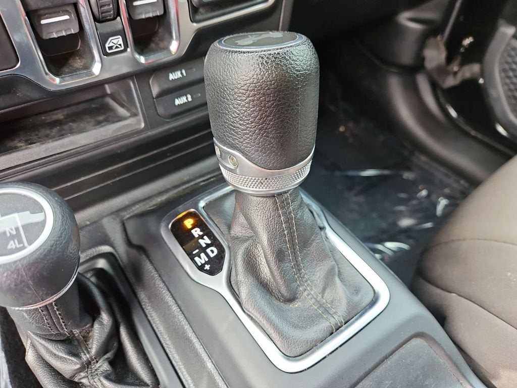 2020 Jeep Wrangler Unlimited Black and Tan - Photo 15