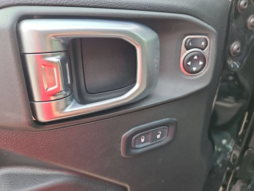2020 Jeep Wrangler Unlimited Black and Tan - Photo 22