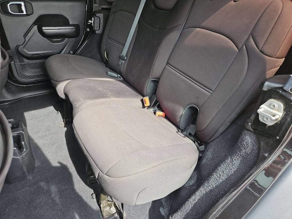2020 Jeep Wrangler Unlimited Black and Tan - Photo 23