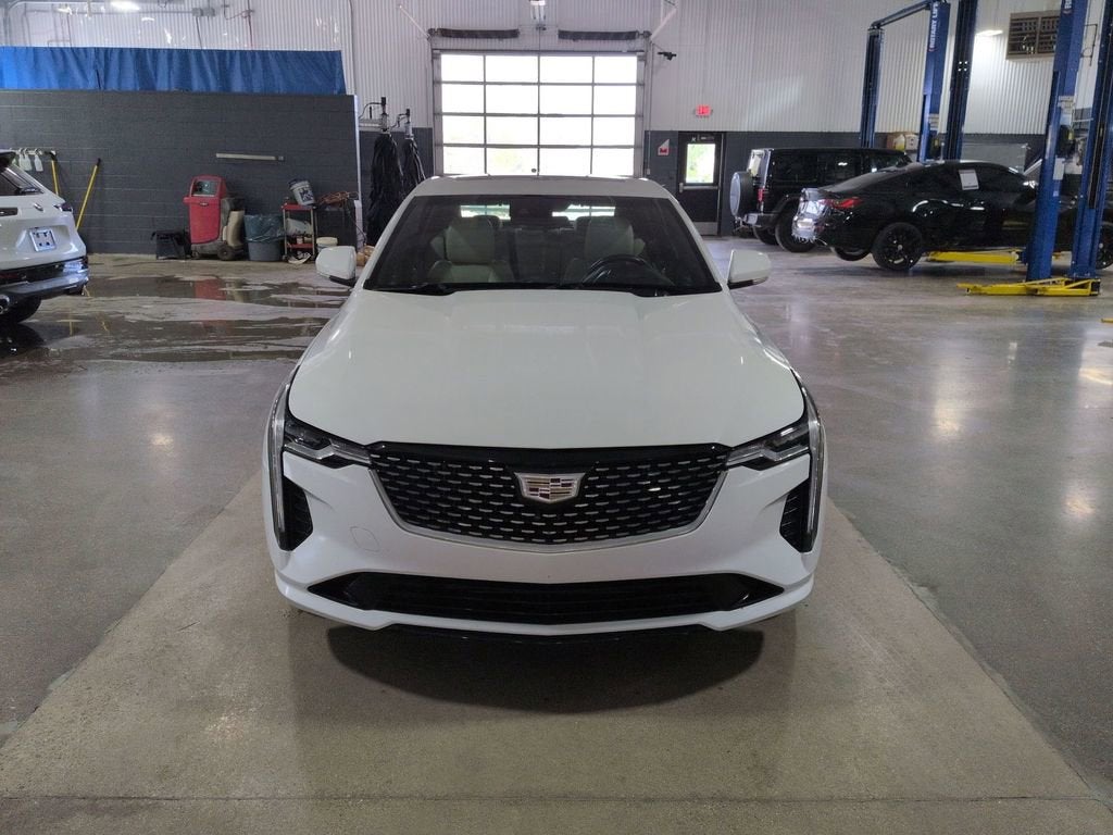 2023 Cadillac CT4 Luxury