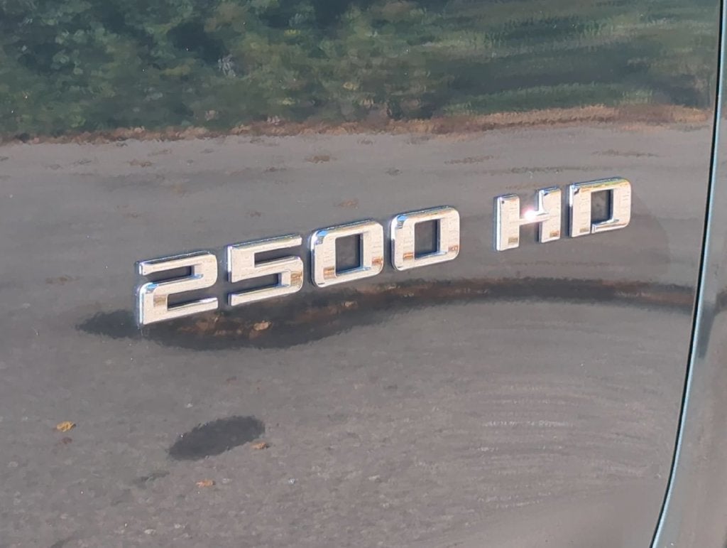 2025 Chevrolet Silverado 2500HD ZR2 - Photo 32