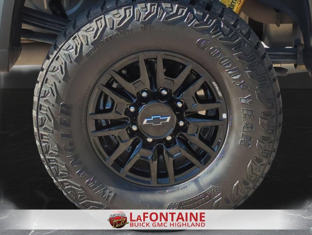 2025 Chevrolet Silverado 2500HD ZR2 - Photo 33