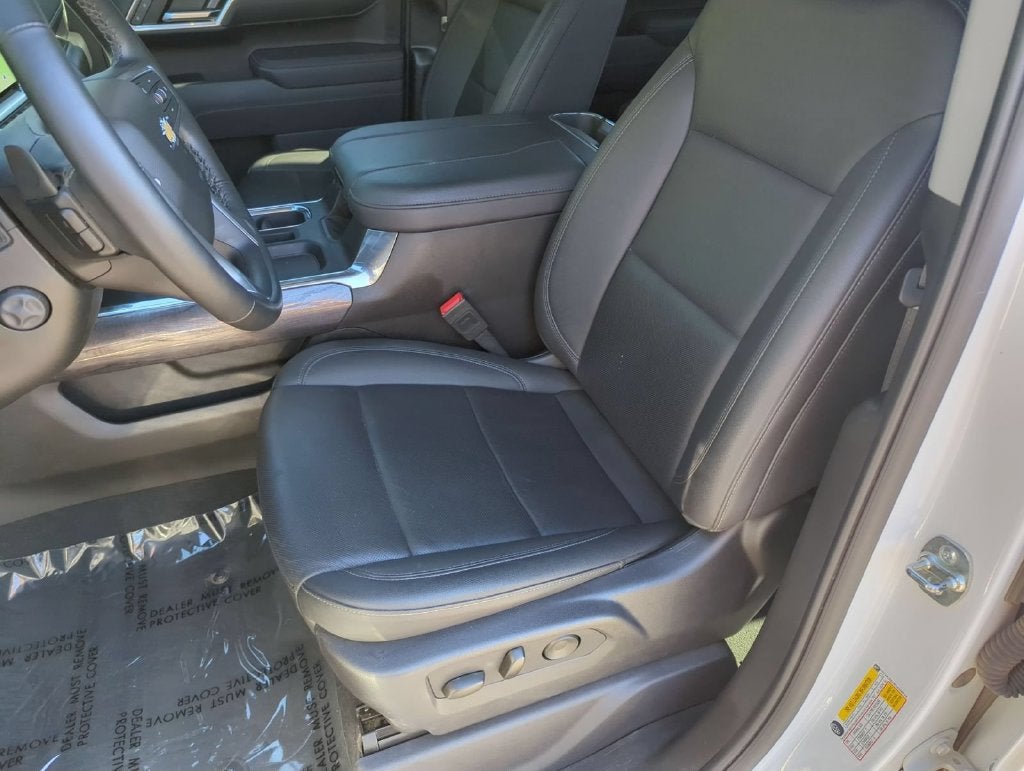 2025 Chevrolet Silverado 1500 LTZ - Photo 20
