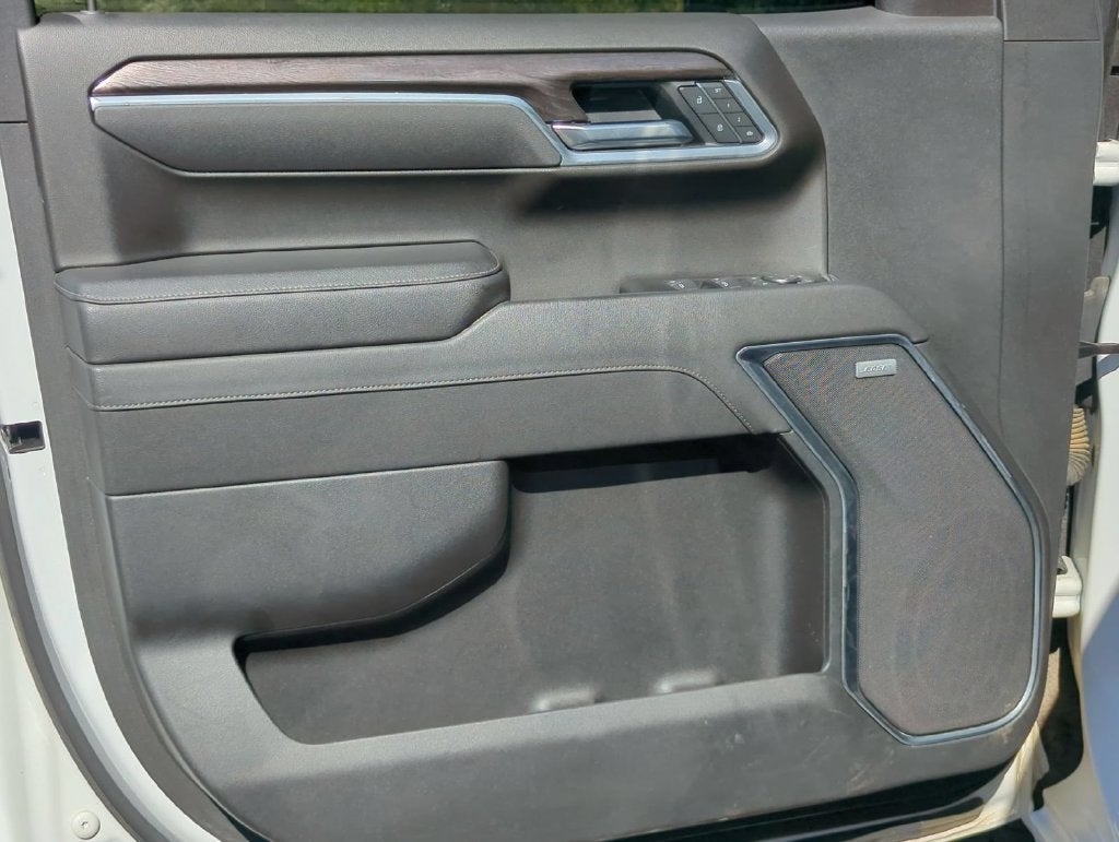 2025 Chevrolet Silverado 1500 LTZ - Photo 23
