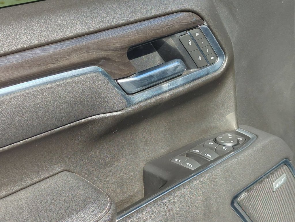 2025 Chevrolet Silverado 1500 LTZ - Photo 24