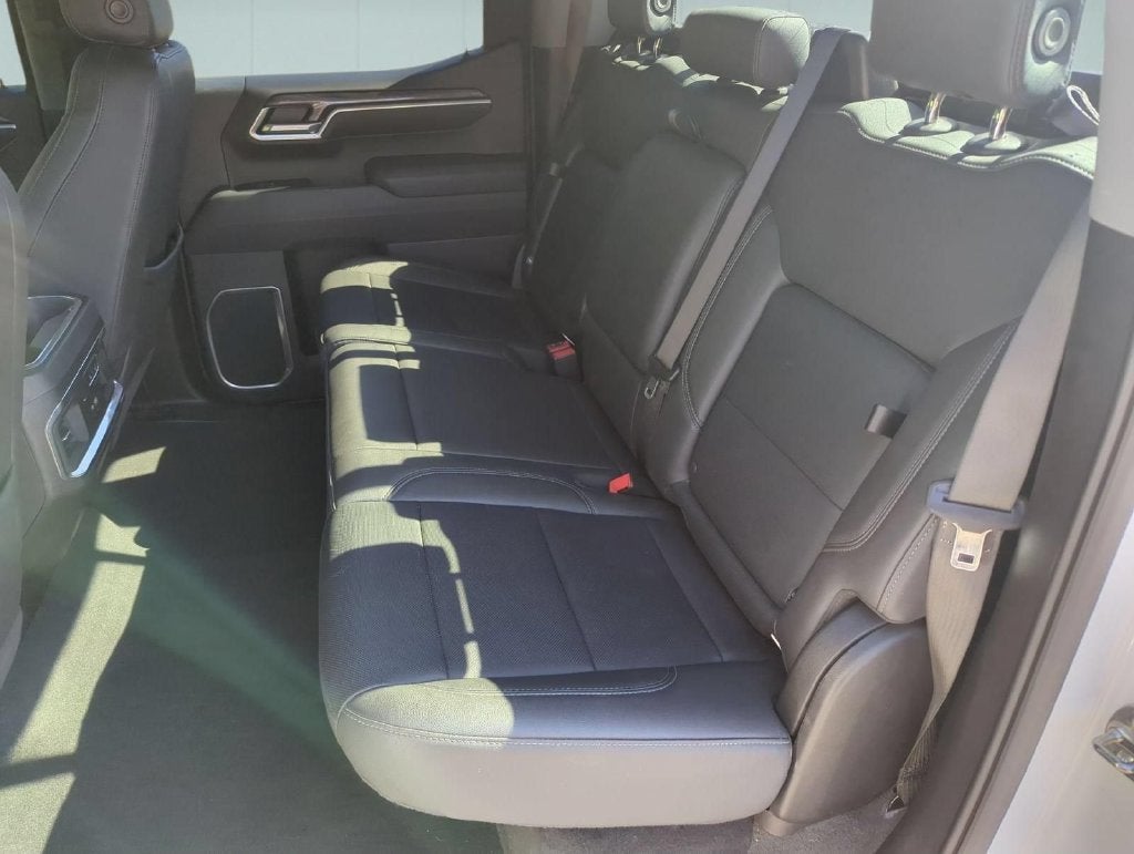 2025 Chevrolet Silverado 1500 LTZ - Photo 26
