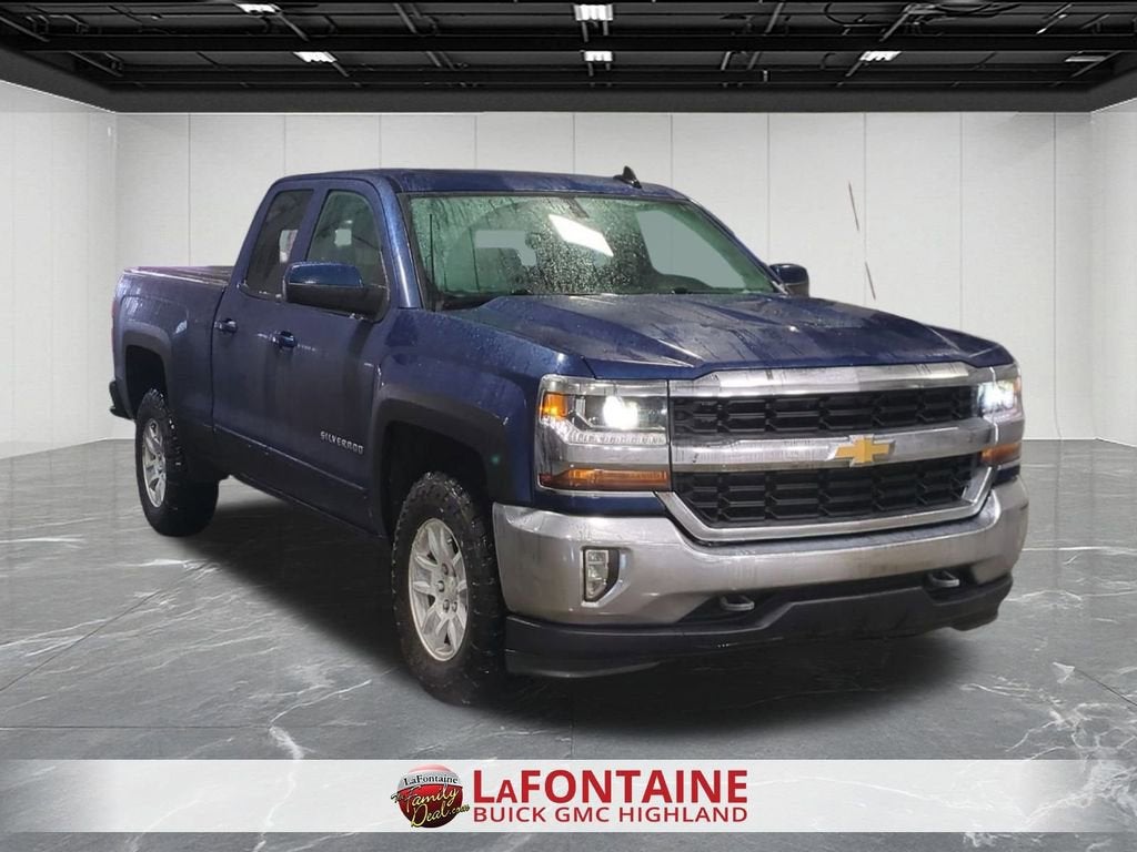 Used 2017 Chevrolet Silverado 1500 LT with VIN 1GCVKREC6HZ397292 for sale in Highland Charter Township, MI