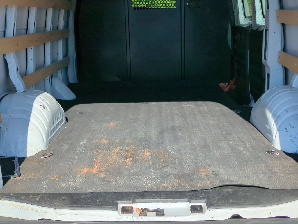 2025 Chevrolet Express Cargo Work Van - Photo 18