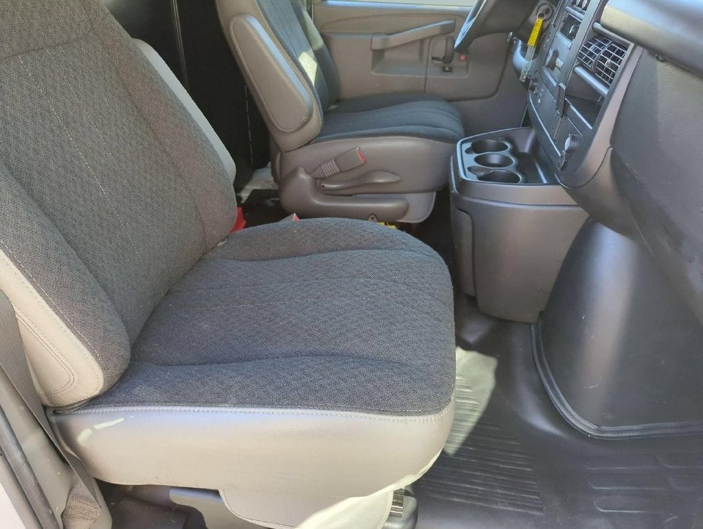 2025 Chevrolet Express Cargo Work Van - Photo 19