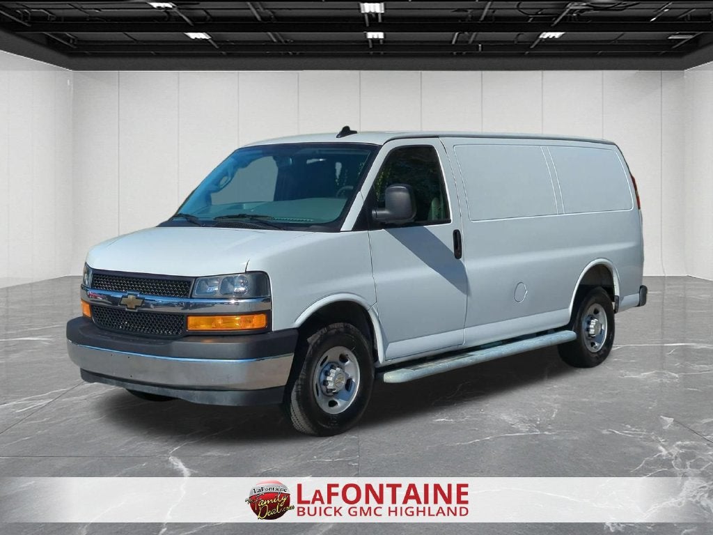 2025 Chevrolet Express Cargo Work Van - Photo 4