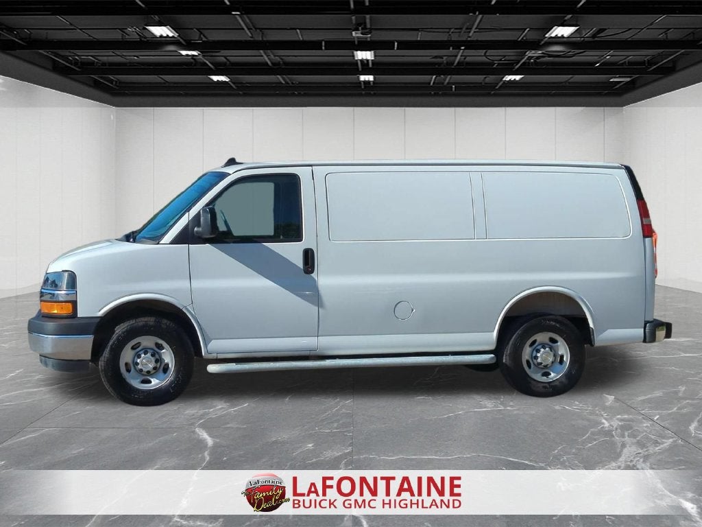 2025 Chevrolet Express Cargo Work Van - Photo 5