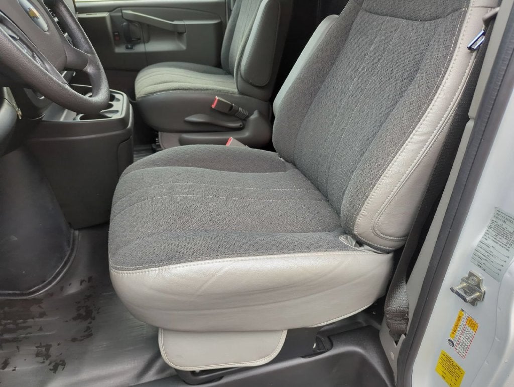 2025 Chevrolet Express Cargo Work Van - Photo 16