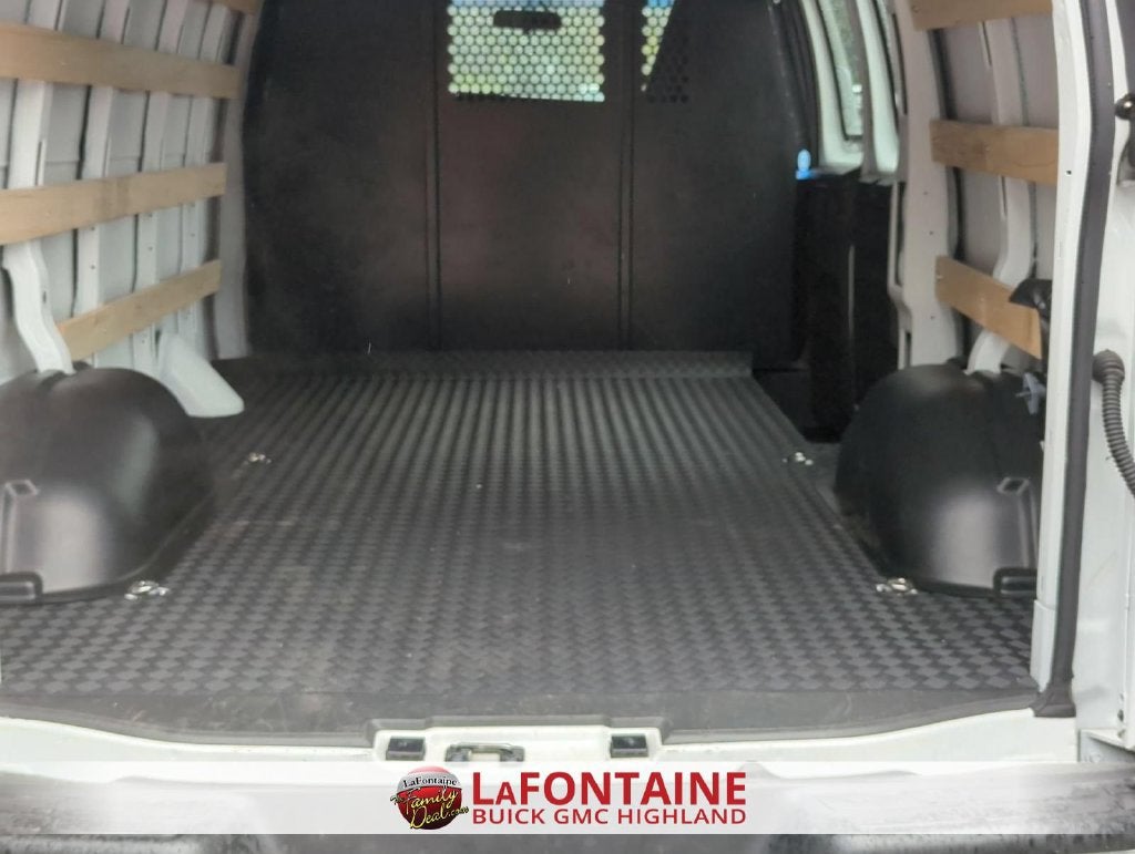 2025 Chevrolet Express Cargo Work Van - Photo 20