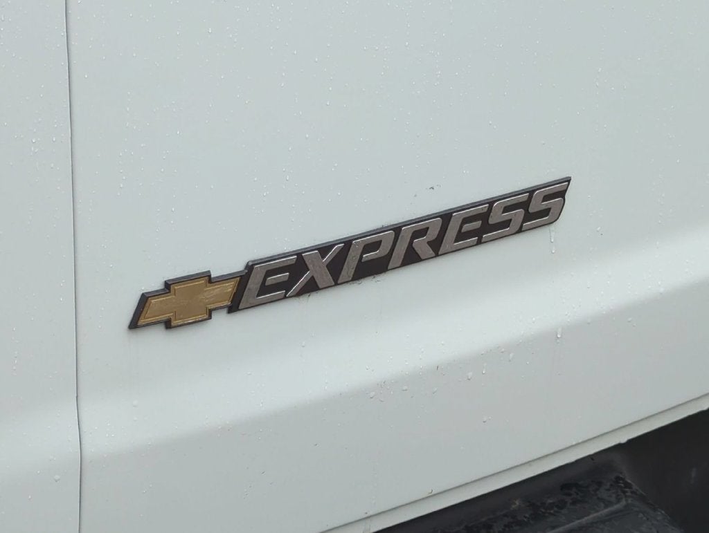 2025 Chevrolet Express Cargo Work Van - Photo 25