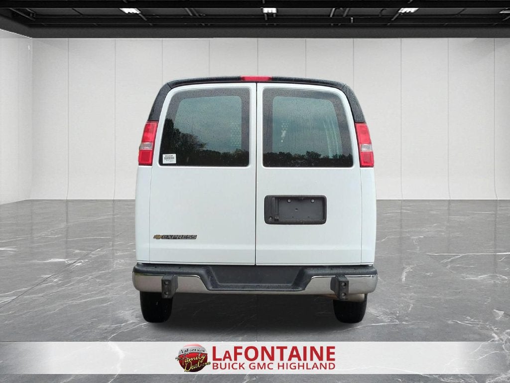 2025 Chevrolet Express Cargo Work Van - Photo 7