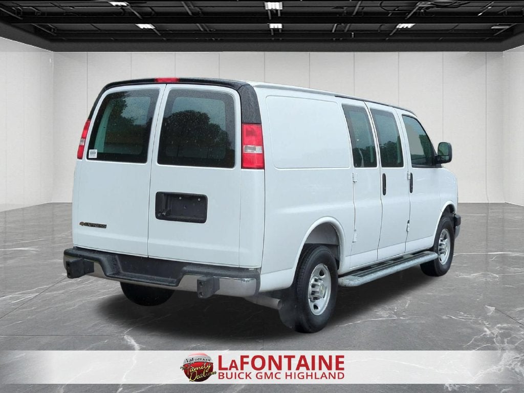 2025 Chevrolet Express Cargo Work Van - Photo 8