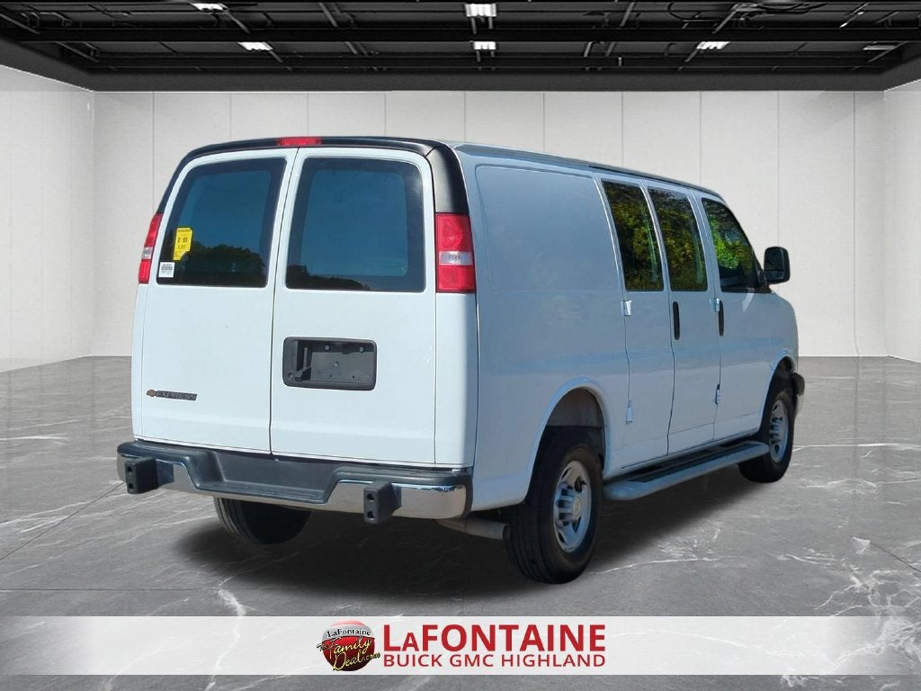 2025 Chevrolet Express Cargo WT