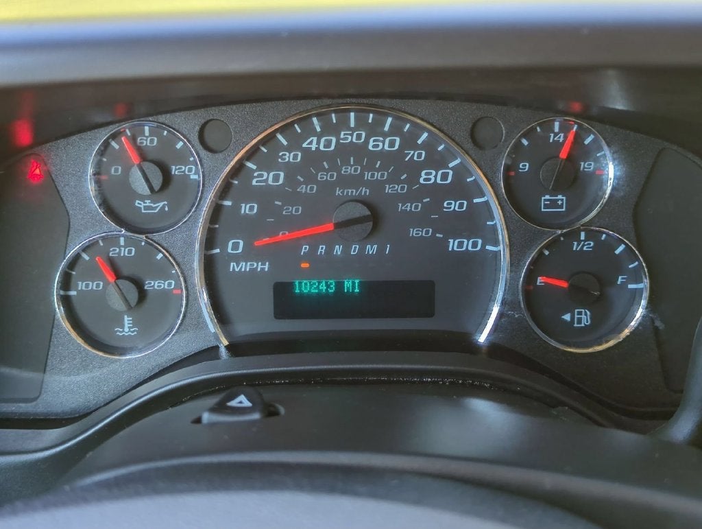 2025 Chevrolet Express Cargo Work Van - Photo 11
