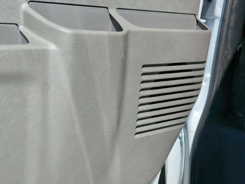 2025 Chevrolet Express Cargo Work Van - Photo 19
