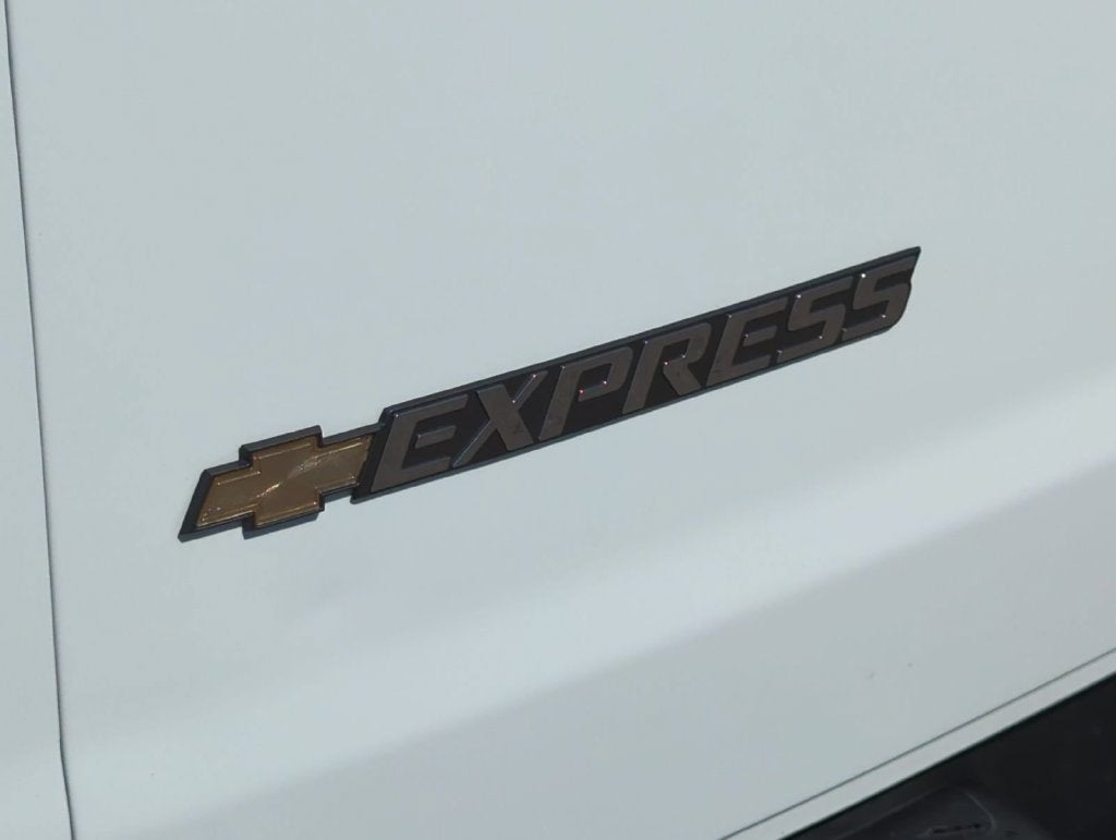 2025 Chevrolet Express Cargo Work Van - Photo 25