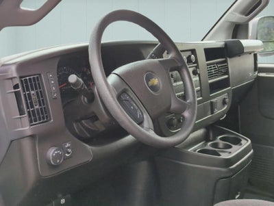 2025 Chevrolet Express Cargo WT