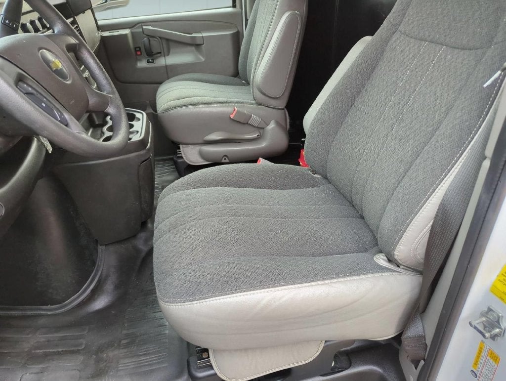 2025 Chevrolet Express Cargo Work Van - Photo 16
