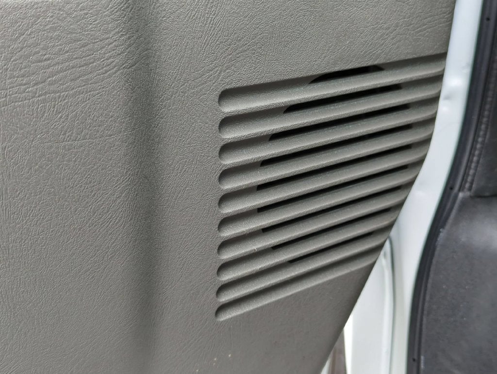 2025 Chevrolet Express Cargo Work Van - Photo 19