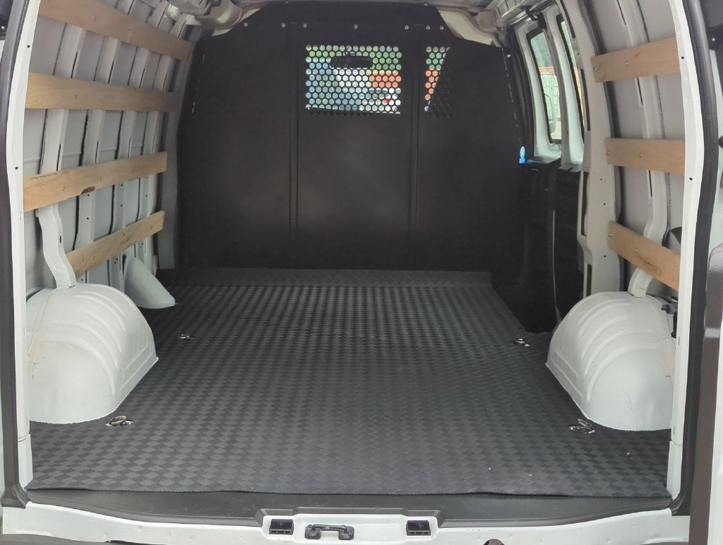 2025 Chevrolet Express Cargo Work Van - Photo 20