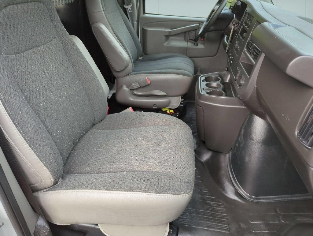 2025 Chevrolet Express Cargo Work Van - Photo 21