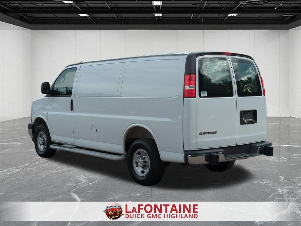 2025 Chevrolet Express Cargo Work Van - Photo 6