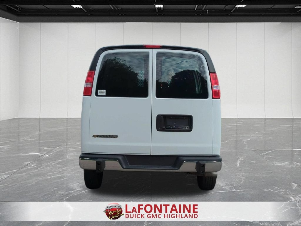 2025 Chevrolet Express Cargo Work Van - Photo 7