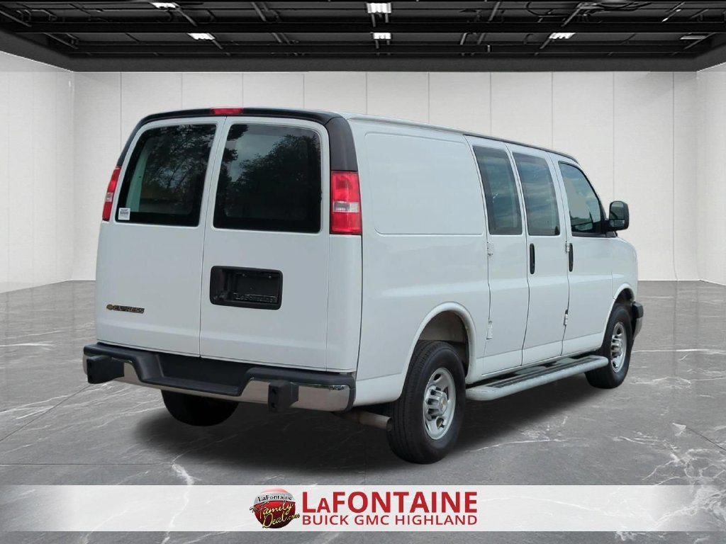 2025 Chevrolet Express Cargo Work Van - Photo 8