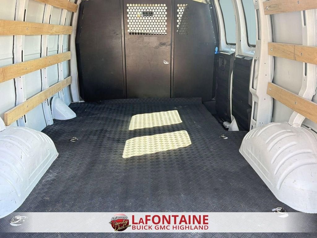 2024 Chevrolet Express Cargo 2500 WT