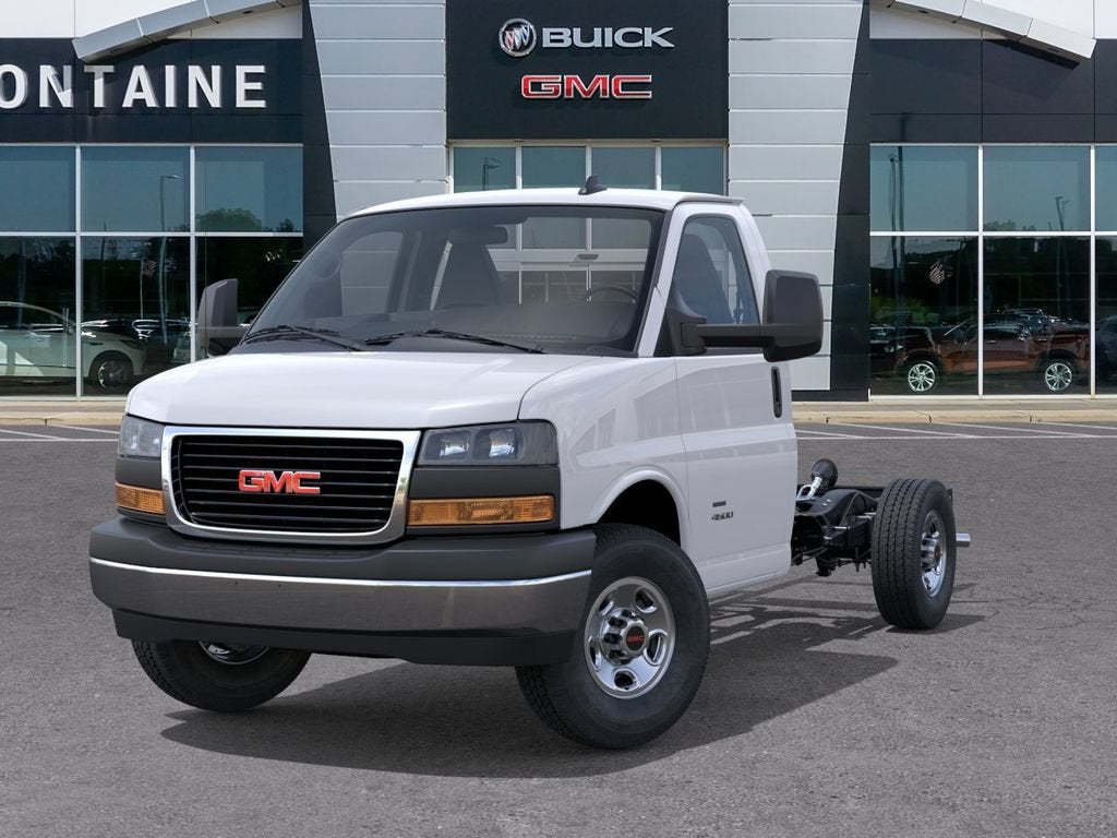 2025 GMC Savana Cutaway 3500 1WT