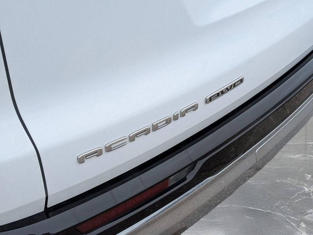 2024 GMC Acadia Denali