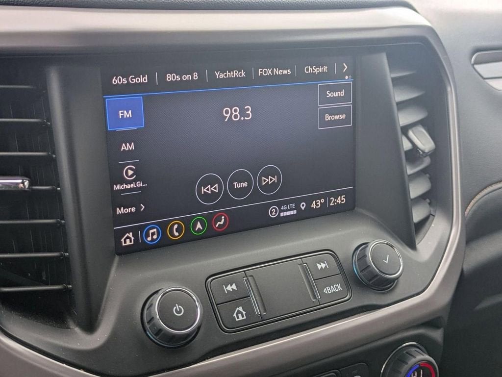 2023 GMC Acadia AT4