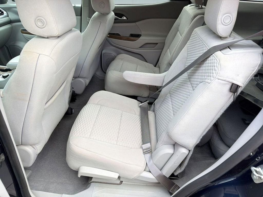 2017 GMC Acadia SLE