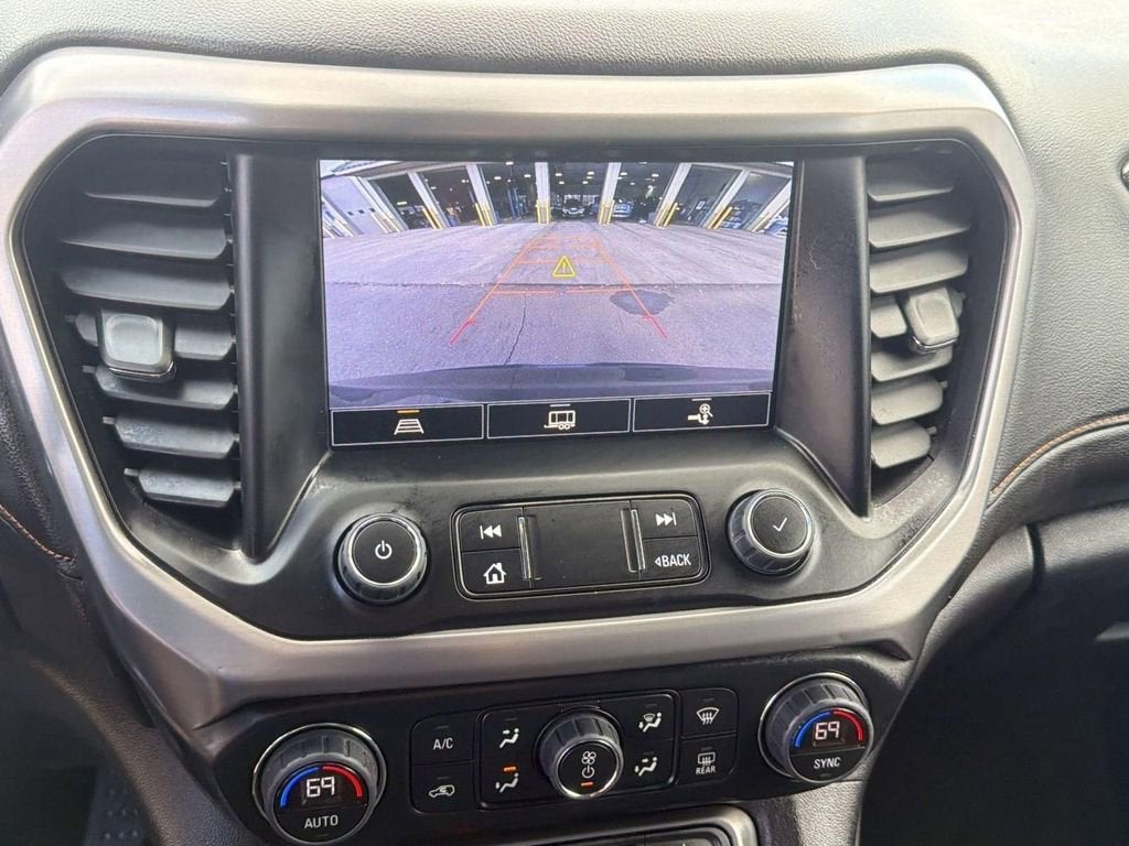 2023 GMC Acadia AT4