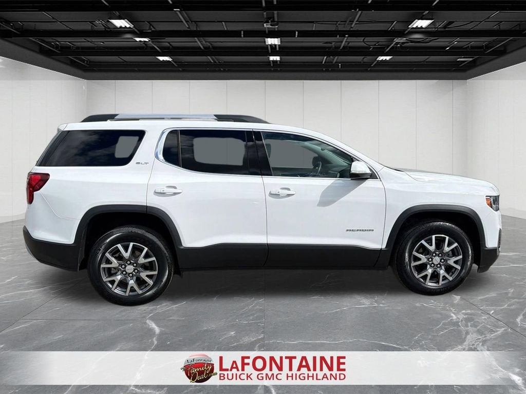 2023 GMC Acadia SLT