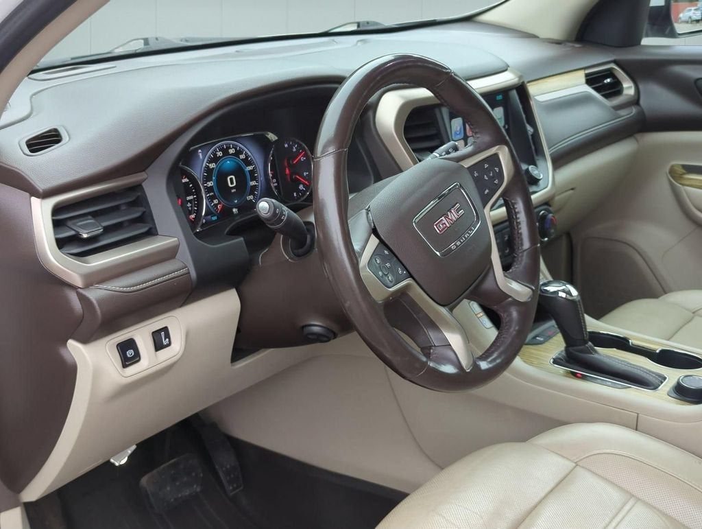 2018 GMC Acadia Denali - Photo 10