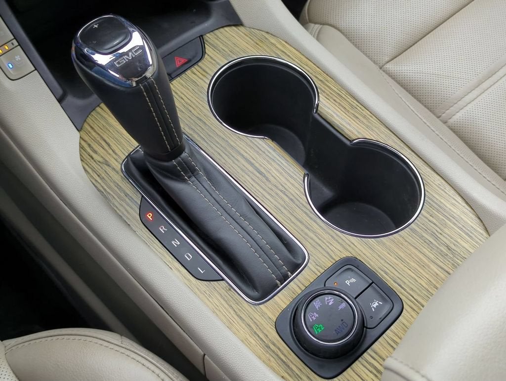 2018 GMC Acadia Denali - Photo 16