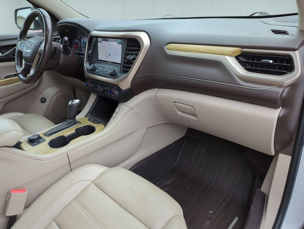 2018 GMC Acadia Denali - Photo 29