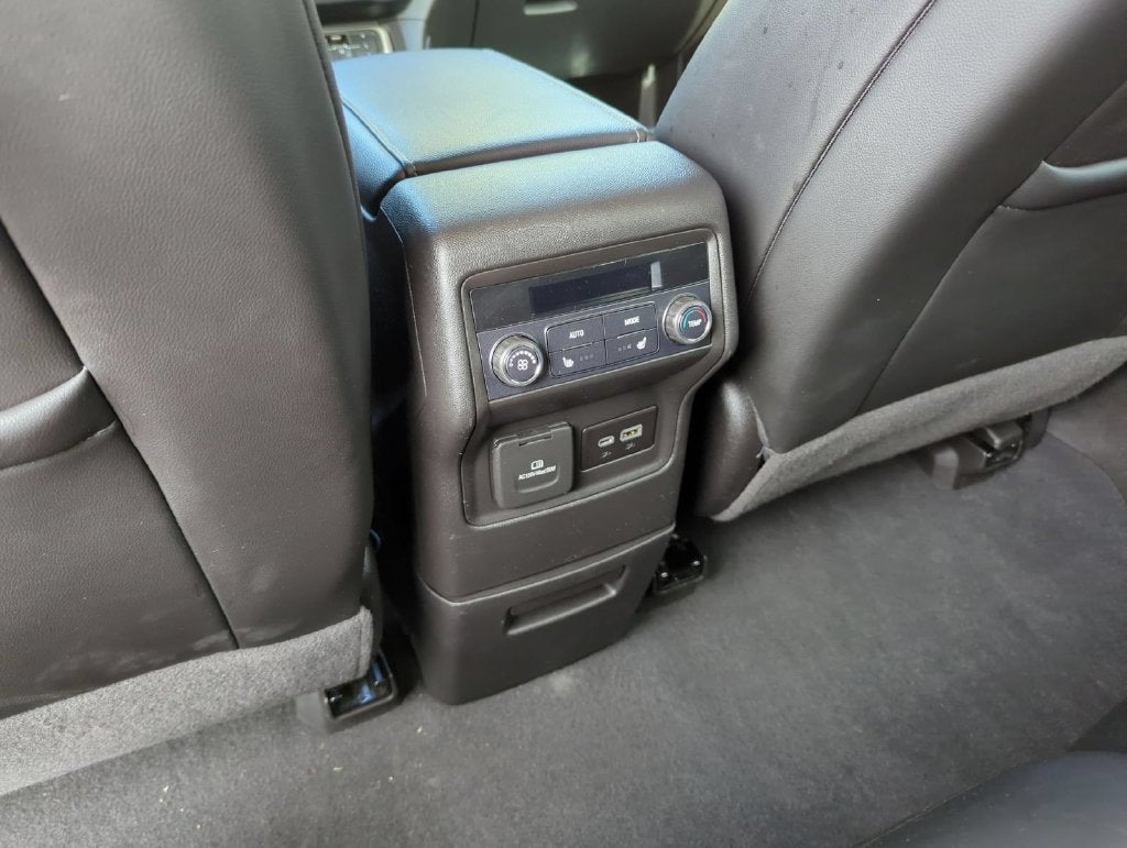 2022 GMC Acadia Denali - Photo 21