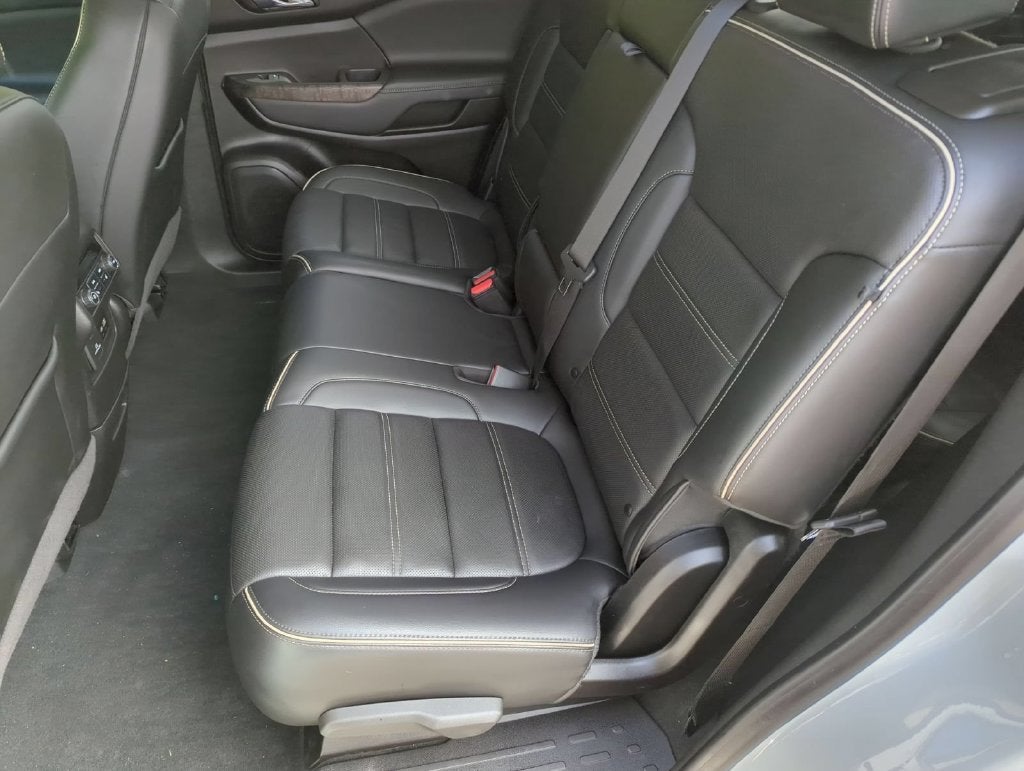 2022 GMC Acadia Denali - Photo 25