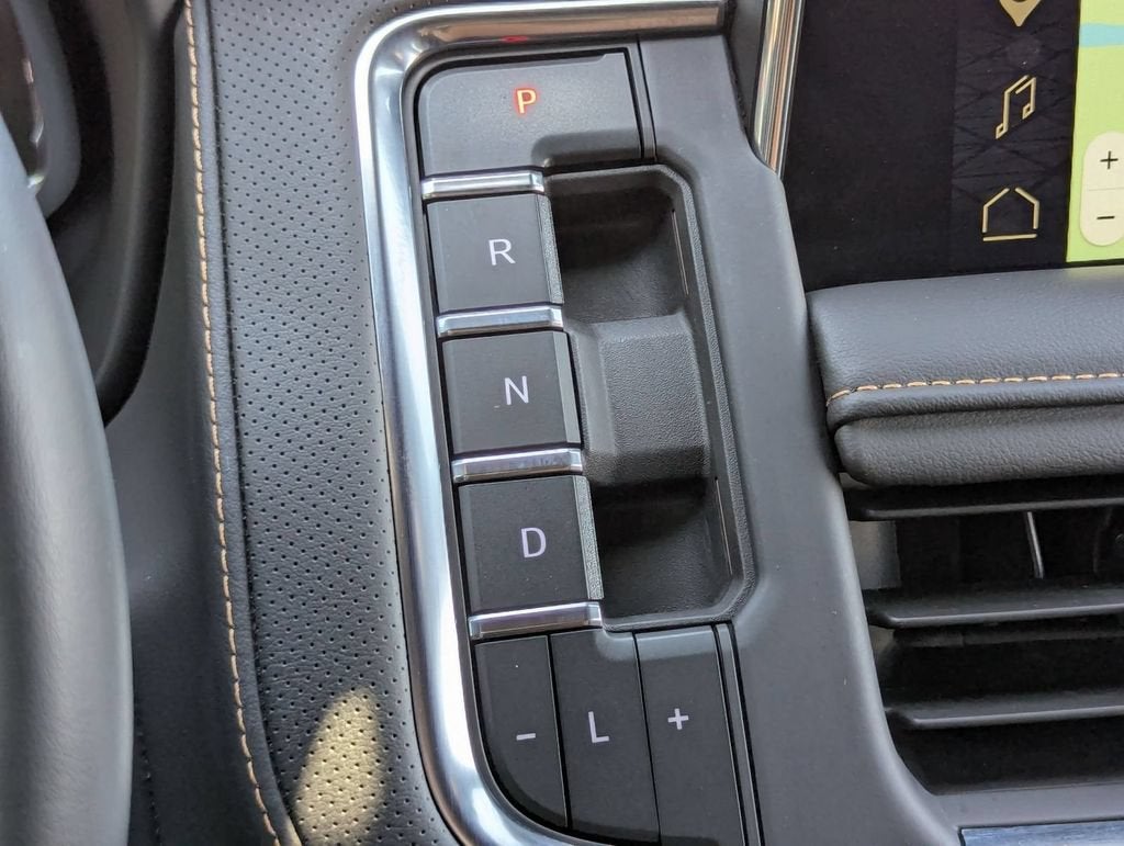 2023 GMC Yukon AT4 - Photo 16